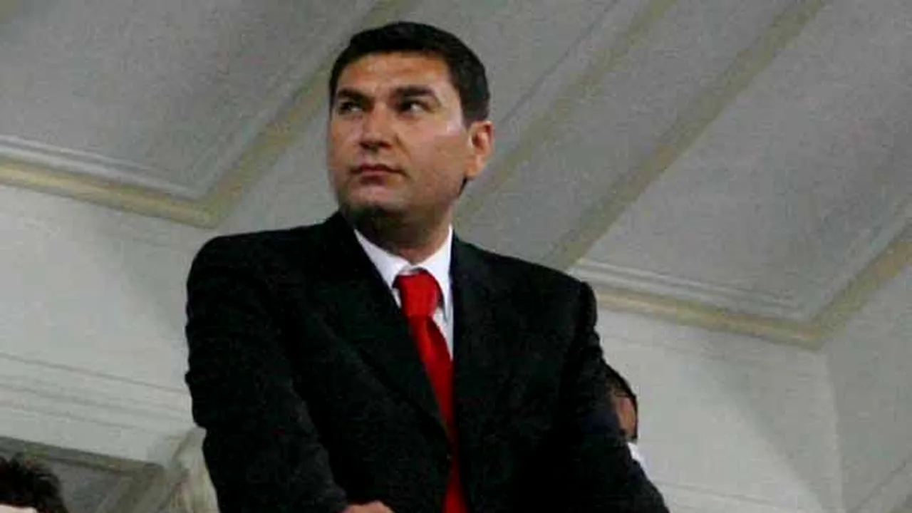 Borcea: Jucătorii care au părăsit echipa au o singură şansă, în genunchi în faţa galeriei