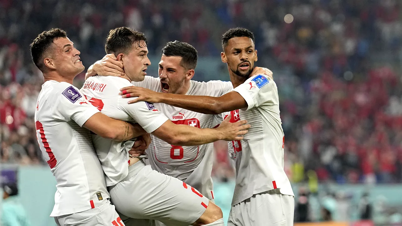 Brazilia s-a calificat în „optimi”, dar „rezervele” lui Tite au pierdut cu Camerun. Elveţia a trimis Serbia acasă