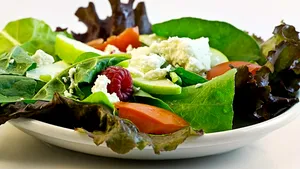 Inteligența artificială ar putea oferi adolescenților sfaturi nutriționale greșite