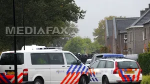 Autorităţile olandeze au arestat trei suspecţi de planificarea unor acte de terorism