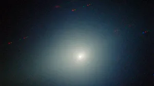 Cometa interstelară 3I/ATLAS devine mai luminoasă și își schimbă culoarea