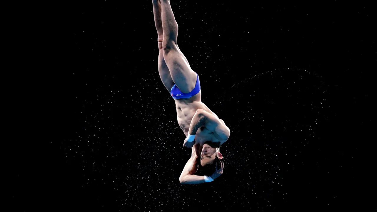 Jocurile Olimpice. Chinezul Cao Yuan face istorie la sărituri în apă, câştigând aurul olimpic la platforma de 10 m