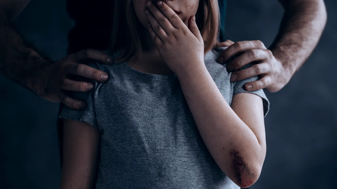 O fostă învăţătoare din Vaslui a fost condamnată în Italia pentru că a forţat o minoră să se prostitueze