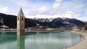 Un sat scufundat de 71 de ani a ieşit la suprafaţă. Ce s-a întâmplat cu sutele de locuitori