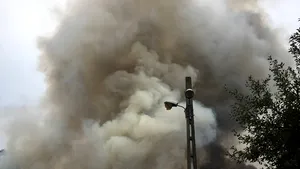 Incendiu puternic la un centru de colectare a gunoaielor din Timişoara. Fumul, vizibil de la câţiva kilometri| FOTO