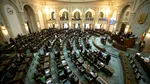 Parlamentul a adoptat legea care crește pedepsele pentru fascism, legionarism, rasism și xenofobie. AUR, POT și S.O.S. au protestat împotriva deciziei