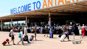 Turiştii români au dat năvală în Turcia, în 2021. Cifrele ne situează în Top 10