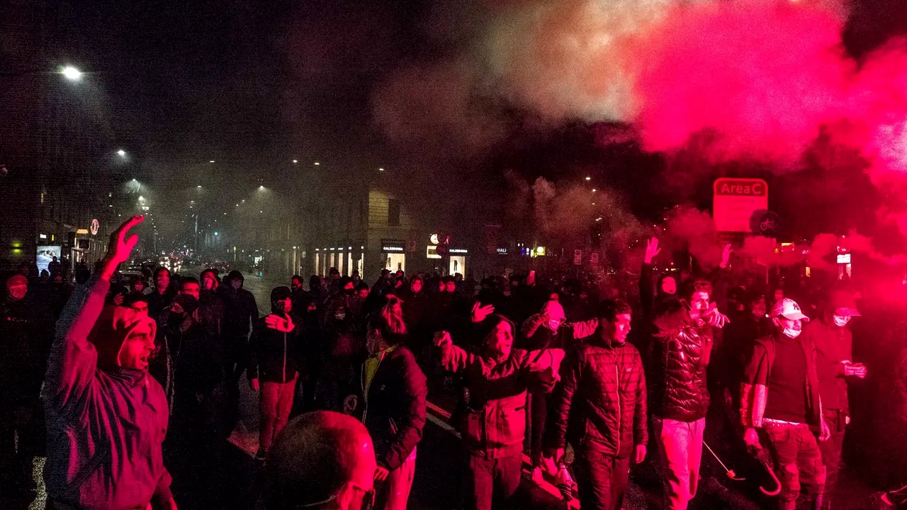 VIDEO Italia a fost cuprinsă de un val de proteste violente