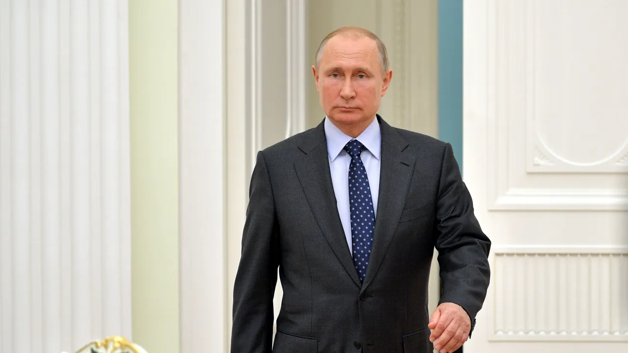 După clauzele speciale acordate separatiştilor, Rusia ar putea simplifica procedurile pentru toţi ucrainenii. Putin, despre o întâlnire cu Zelenski
