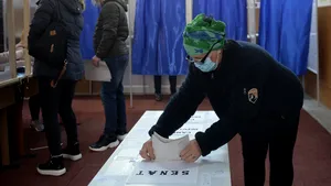 Alegeri parlamentare 2020: Mehedinţi, judeţul fruntaş la prezenţa la urne, e campion şi pe liste suplimentare