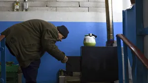 Ucraina înfiinţează mii de centre de urgenţă pentru civilii care au nevoie de provizii de bază
