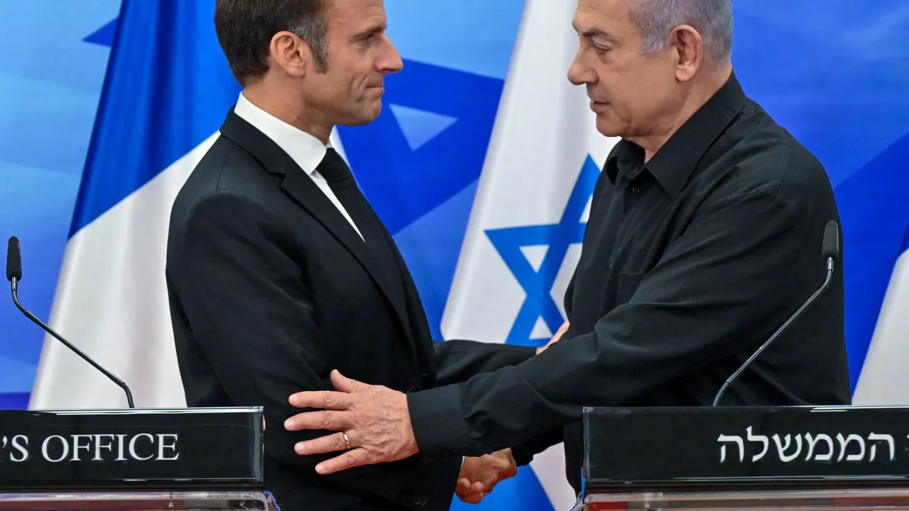 Emmanuel Macron condamnă atacurile asupra suporterilor israelieni la Amsterdam