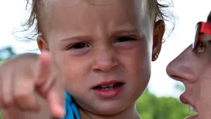 Nu mai ştii cum să-ţi abordezi copilul în momente dificile? Te ajută un psiholog din Cluj