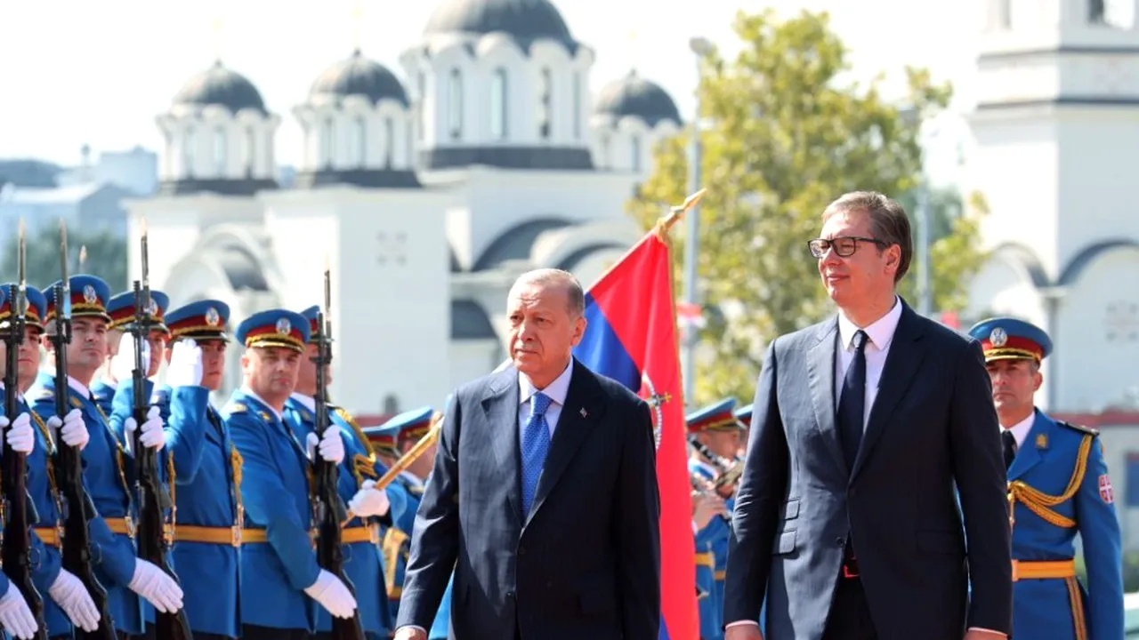 Erdogan, la Belgrad: Politicile 