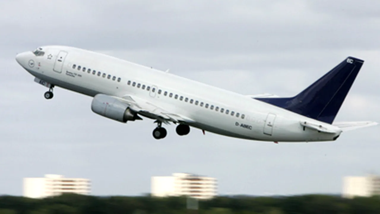 Pasagerii unei curse Bucureşti-Madrid au aşteptat patru ore în aeroportul din Sibiu