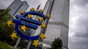 Analiză: BCE a tăiat capul inflaţiei, dar dobânzile ar putea creşte şi mai mult