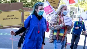 Germania: N-au scăpat de coronavirus! Sute de cazuri noi înregistrate după ce au relaxat măsurile
