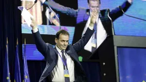 COMENTARIU Lelia Munteanu: Schimbaţi canalul!