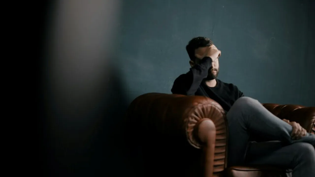 Depresia nu este ceea ce credeam noi că e. Specialistă spaniolă în psihoneuroimunologie explică: „E ca și cum ai trata febra, nu infecția”