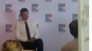 Barna, după ce a asistat încurcat la cântecul popular rescris electoral pentru el: A fost o surpriză. E un gest frumos, de ospitalitate locală