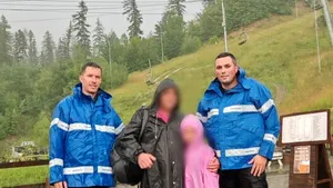 Un copil și un adult, blocați la cabana telescaunului din Gura Humorului