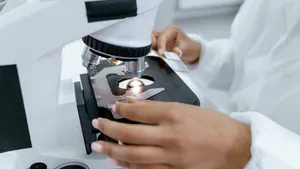 O bacterie periculoasă ar putea deveni o nouă armă împotriva cancerului