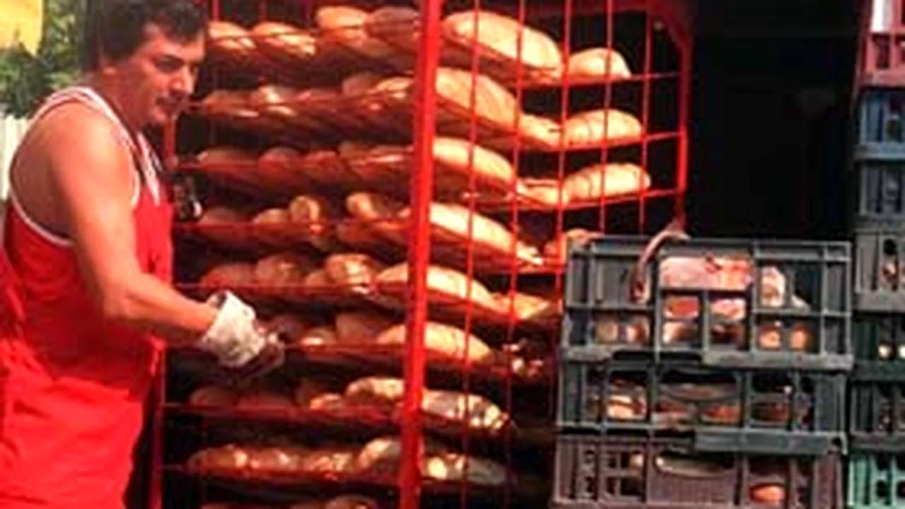 Firmele de panificaţie anunţă primele scumpiri la pâine