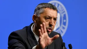 Daniel David ia în calcul plecarea din fruntea Ministerului Educației în 2026