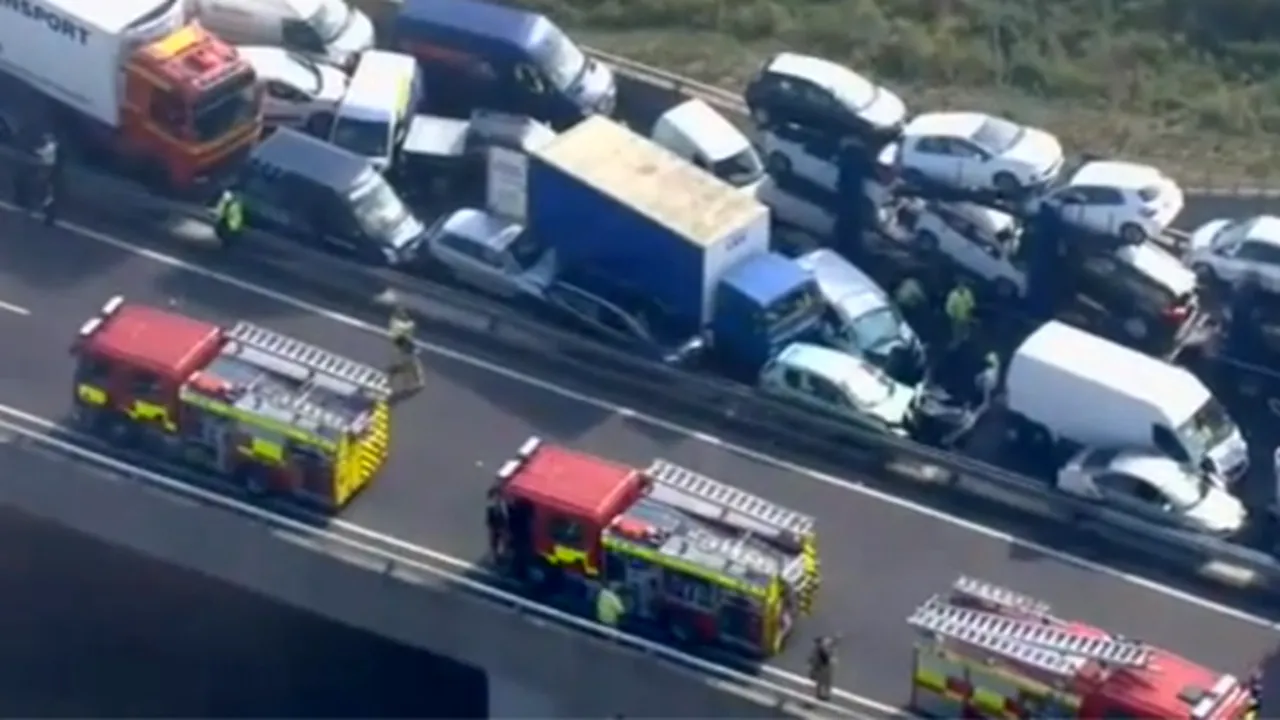 ACCIDENT ÎN LANŢ în care au fost implicate cel puţin 100 de maşini, în Marea Britanie - VIDEO