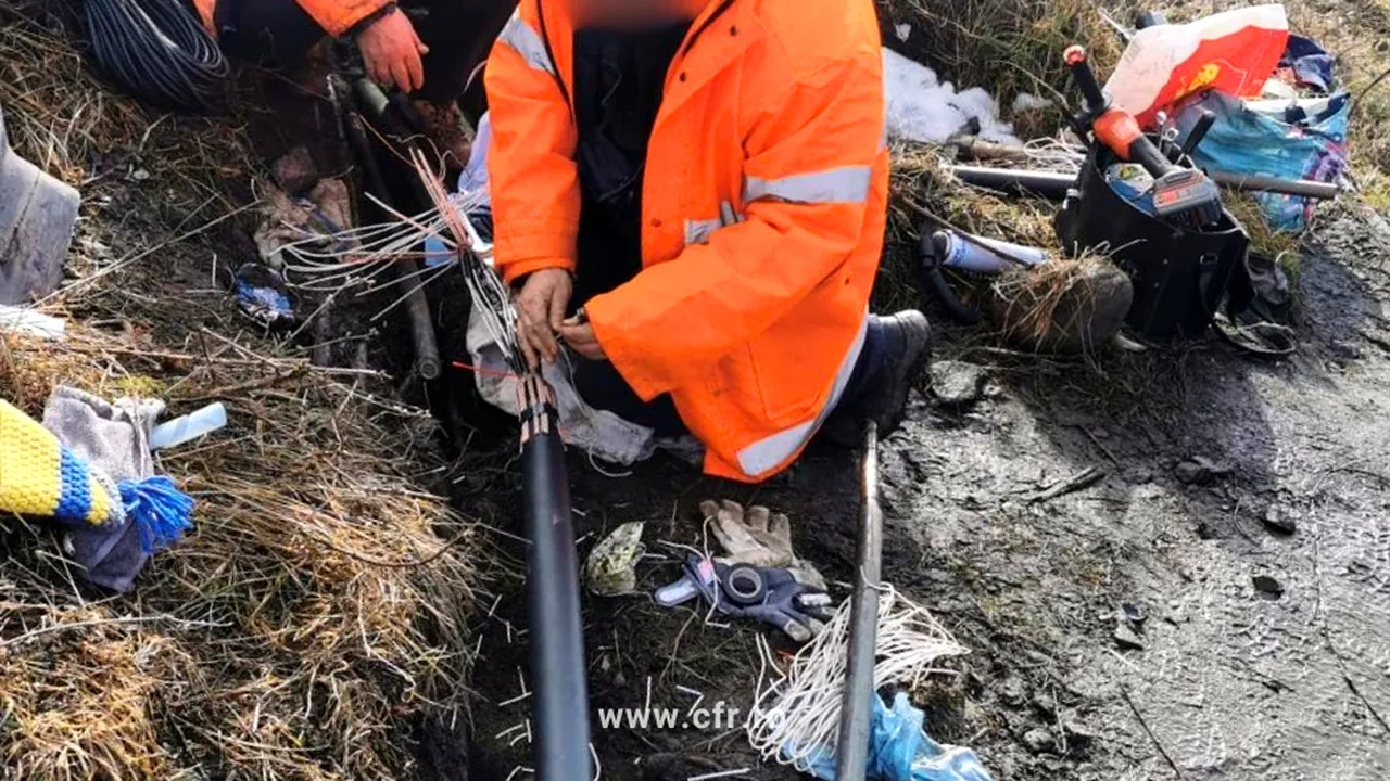 Circulația trenurilor, grav afectată de furturi și distrugeri ale instalațiilor feroviare