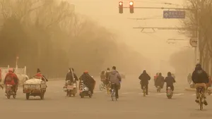 Capitala Chinei lovită de furtunile de nisip. Mai multe persoane au murit şi alte 80 sunt date dispărute