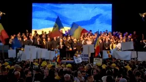 Mitingul PNL din Piaţa Revoluţiei, sub deviza ''Go, Ciolo!''/ Dacian Cioloş: Singura care poate să-mi dicteze lucruri e propria conştiinţă - GALERIE FOTO, VIDEO