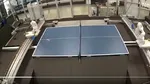 Robotul care bate oameni la tenis de masă surprinde chiar și jucătorii experimentați