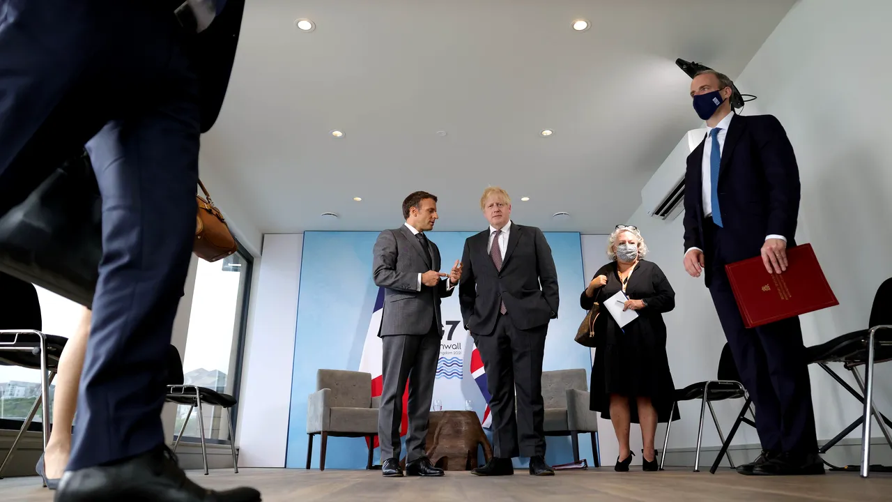 Tensiuni la summitul G7 din Marea Britanie între liderii UE şi Boris Johnson, din cauza crizei nord-irlandeze
