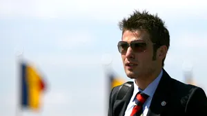 Mutu, dator cu 12 milioane de euro clubului Chelsea (site)