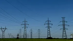 România este importator net de energie electrică de la începutul anului. În ce minut s-a consumat cel mai mult curent