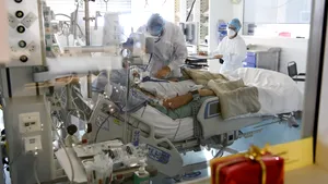 INSP: Numărul cazurilor de Covid-19 a crescut cu aproape 29% în ultima săptămână