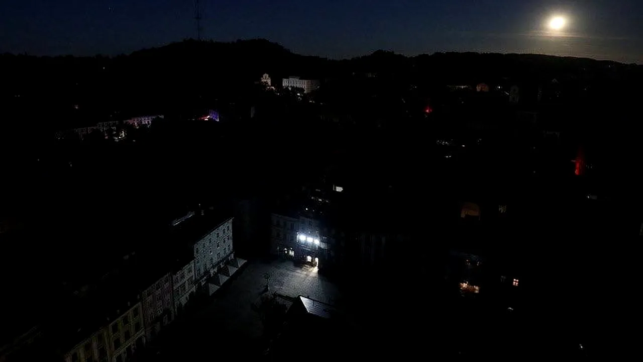 O lovitură cu rachete ruseşti asupra oraşului ucrainean Lviv afectează alimentarea cu energie electrică 