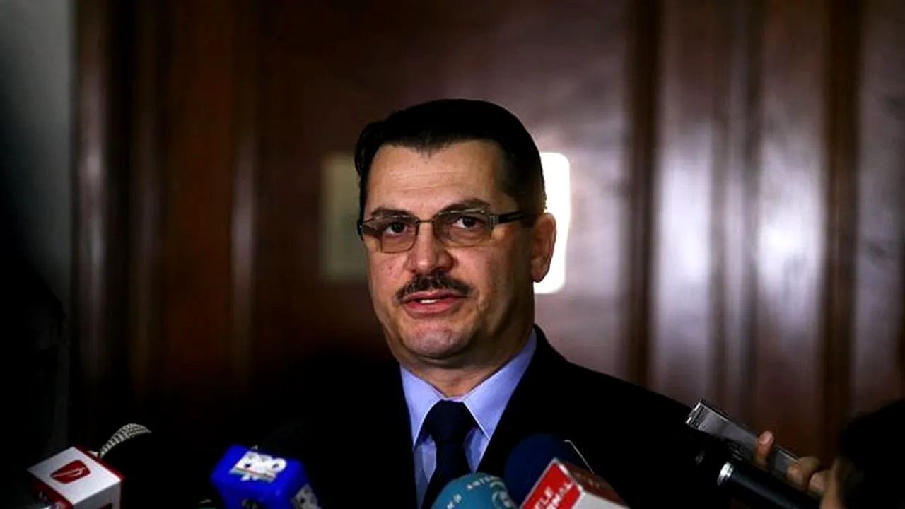 Costică Canacheu, revocat de la şefia Comisiei de apărare a Camerei, la solicitarea USL