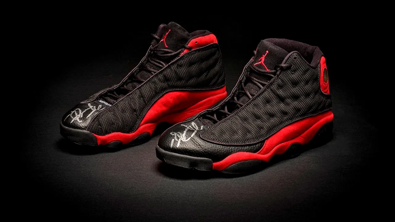 Adidaşii lui Michael Jordan din finala NBA din 1998 au devenit cei mai scumpi vânduţi vreodată