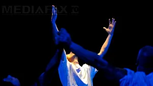 Comedie neagră şi teme religioase, în prima seară a Festivalului de Teatru al Deţinuţilor - FOTO