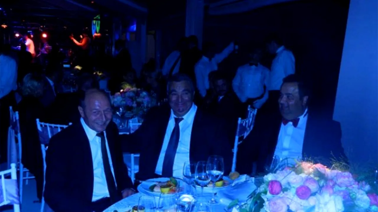 Familia Cioabă a postat pe Facebook imagini de la nunta Elenei Băsescu - FOTO