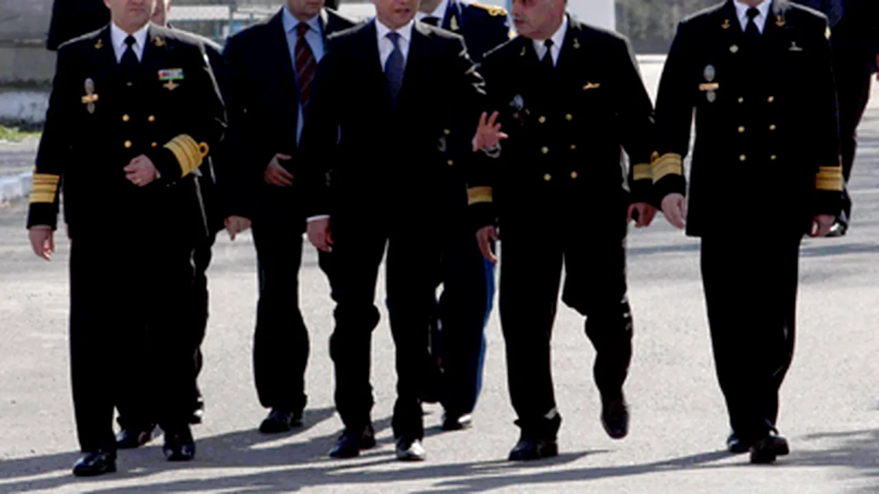 Băsescu regretă vremea când comanda nave ale flotei comerciale