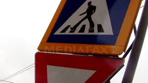 Doi bărbaţi au furat zece indicatoare rutiere