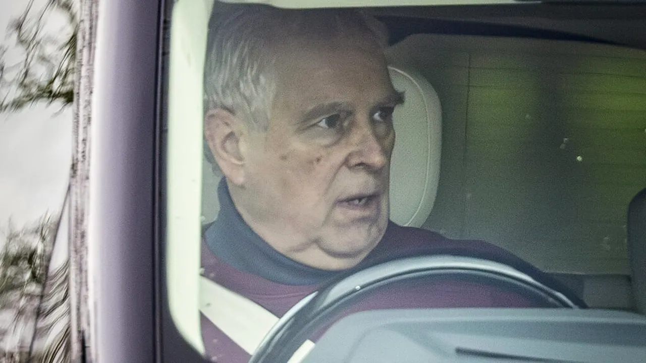 Fostul prinț Andrew dă poliția în judecată după arestarea în dosarul Epstein. Ce contestă în instanță