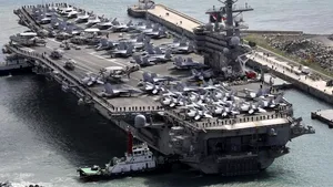 Avion prăbuşit în Oceanul Pacific. Aeronava avea 11 persoane la bord şi se îndrepta către portavionul USS Ronald Reagan