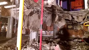 Român rănit în Tenerife, după ce podeaua unei discoteci s-a prăbuşit/ Ministerul de externe oferă date despre starea acestuia