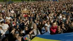 Mii de participanți la mitingul „România în lumină” organizat de Nicușor Dan în Piața Victoriei