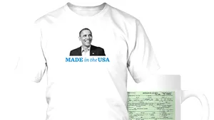 Barack Obama îşi pune certificatul de naştere pe căni şi tricouri, pentru alegerile din 2012