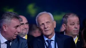 Stolojan critică măsurile Guvernului: Reforma pensiilor speciale, o caricatură